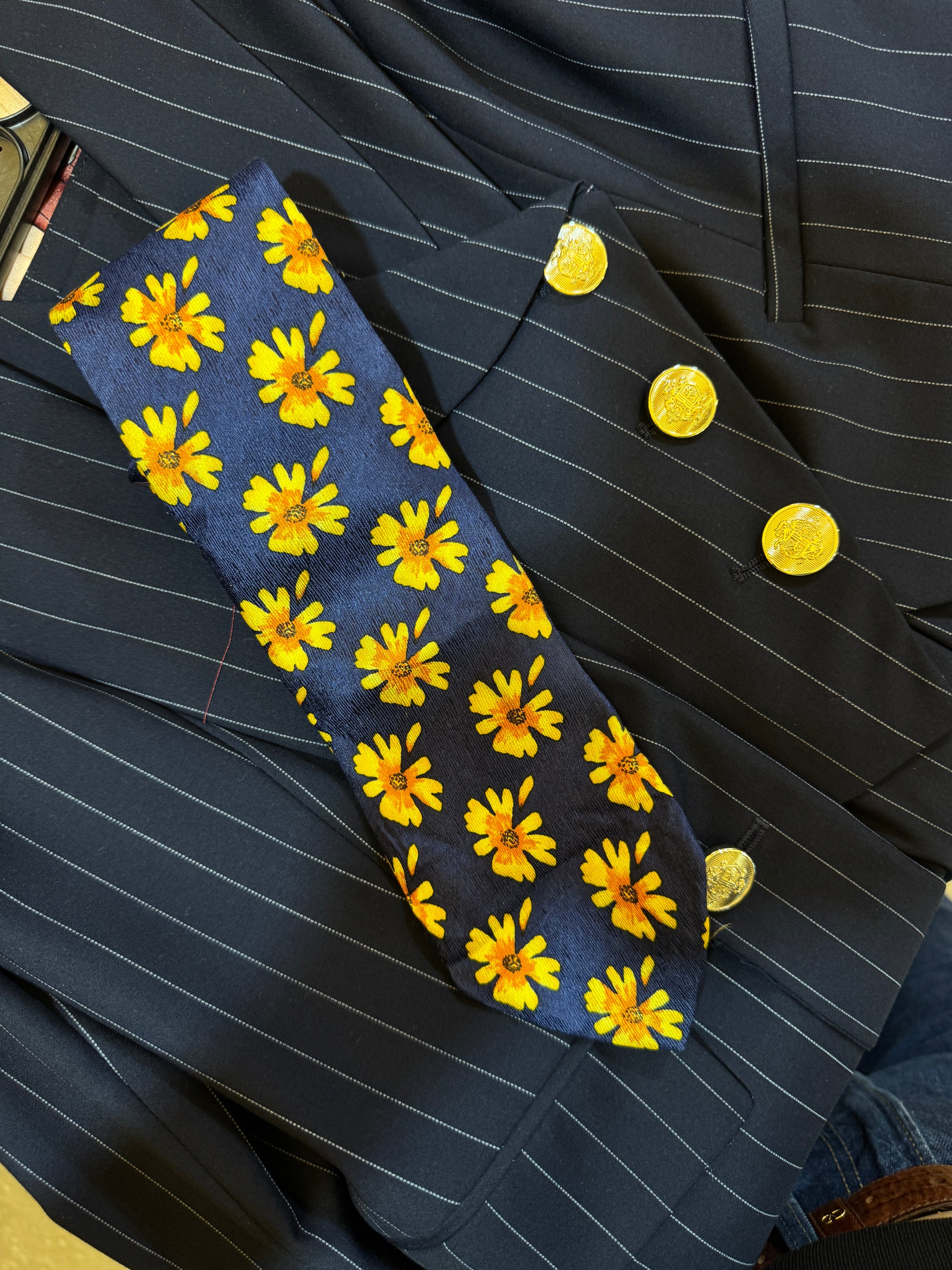 Cravatta fantasia girasoli