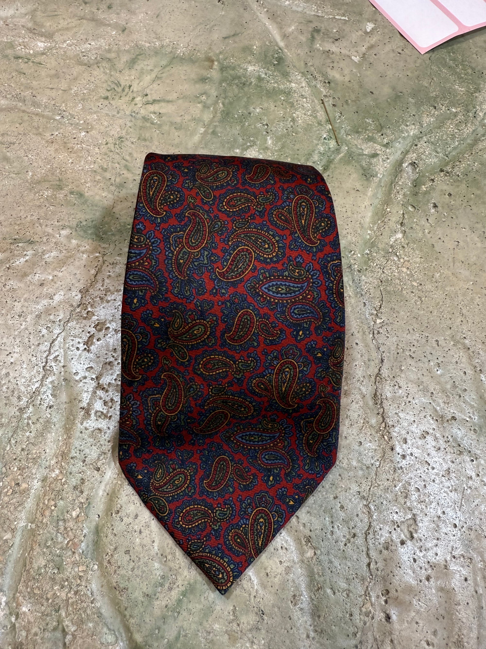 Cravatta fantasia cachemire rossa e blu