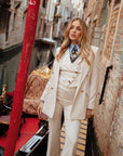 Tailleur Tre Pezzi Classic Bianco Gessato Riga Azzurra