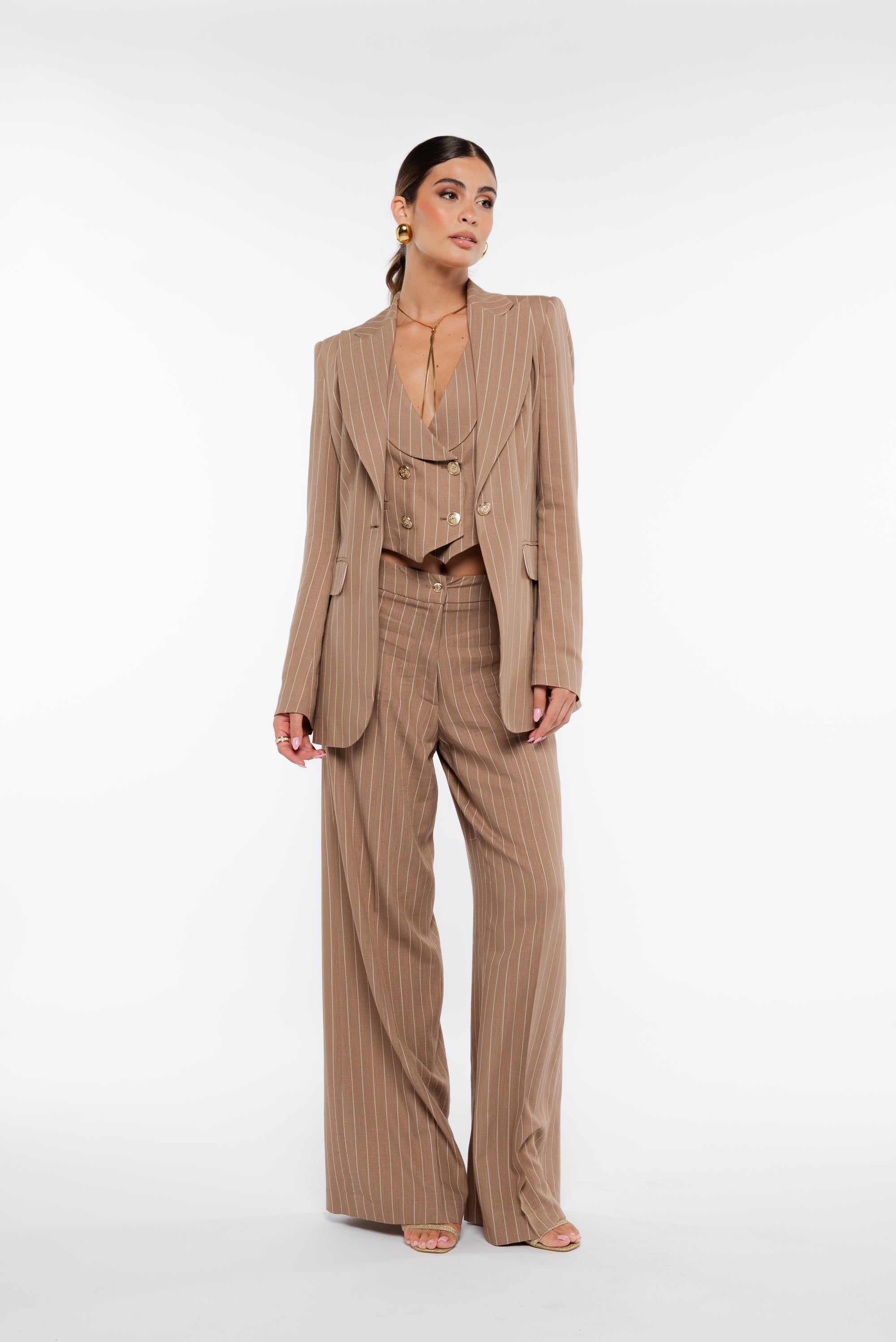 Tailleur tre pezzi lino gessato nocciola