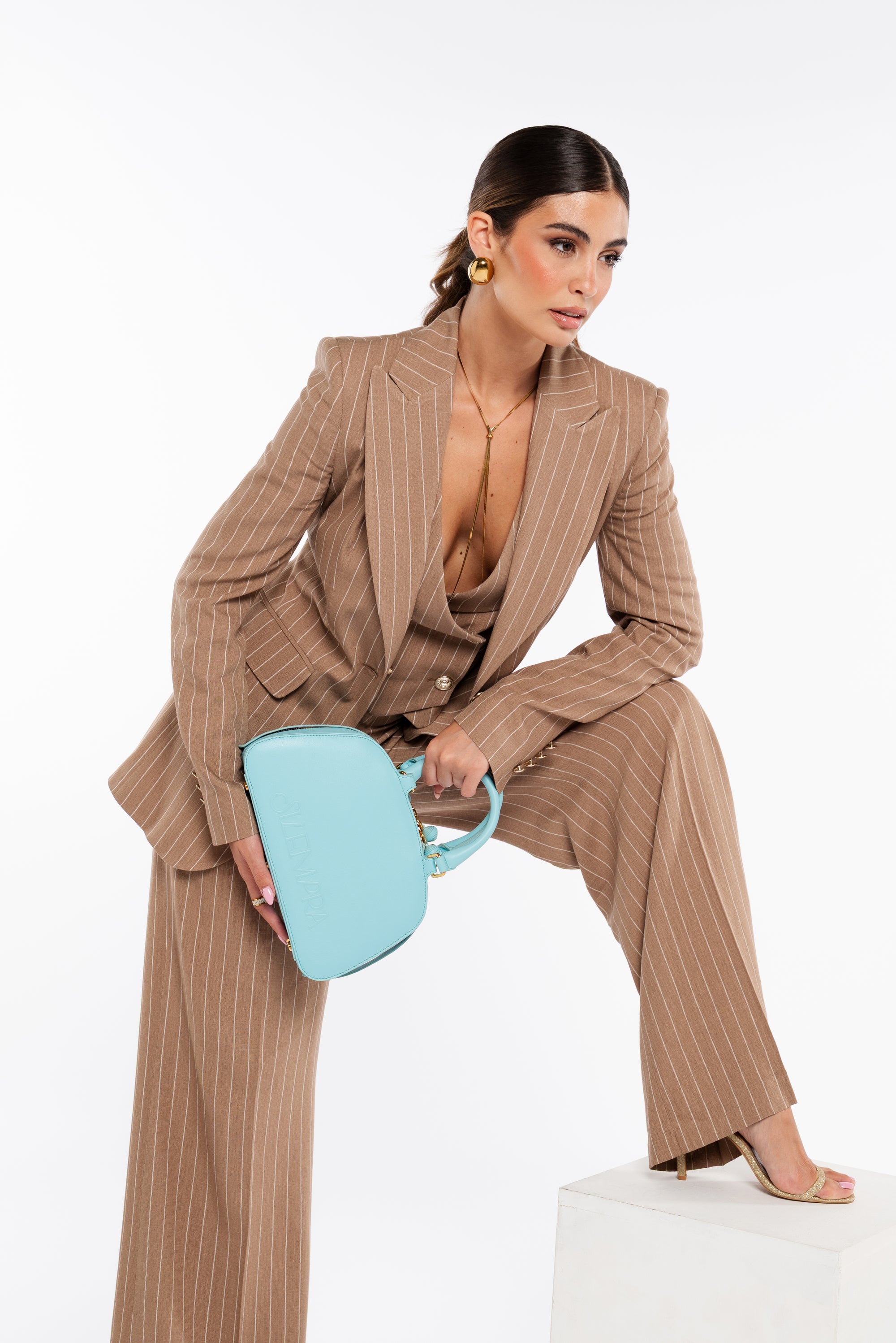 Tailleur tre pezzi lino gessato nocciola
